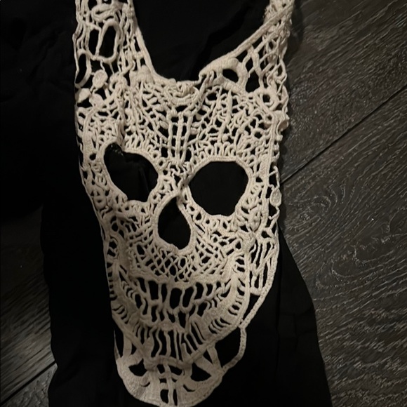 Midnight Hour Black Top with Cream Skull Detail - Picture 4 of 4